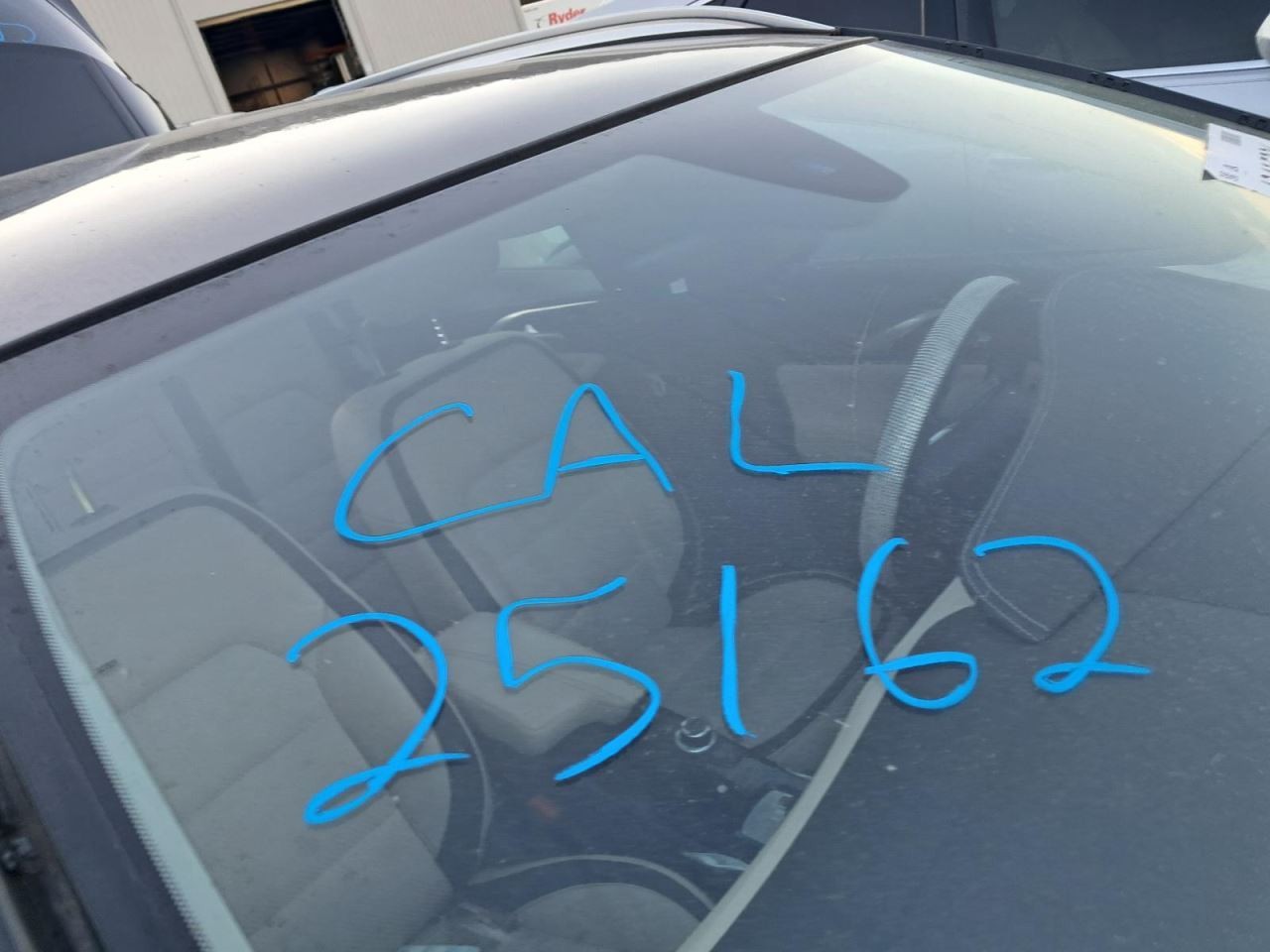 QX30 2018 Glove Box 4898630