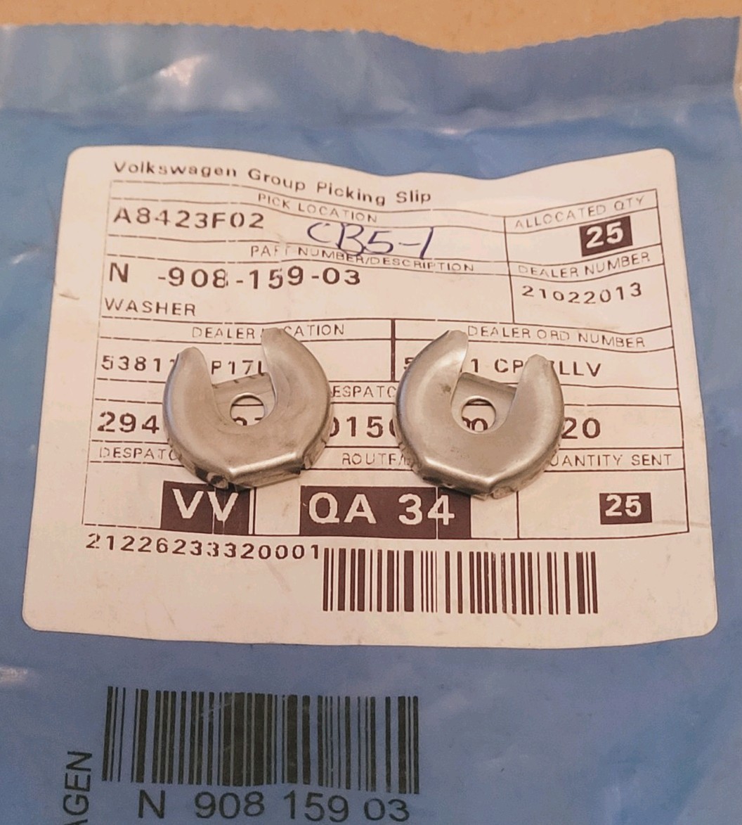 Genuine VW Audi  Gear Selector Retaining Washer - N90815903 x 2