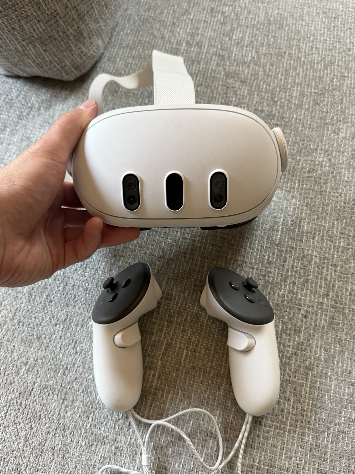 Meta Quest 3 Virtual Reality Headset 512GB White with Controllers