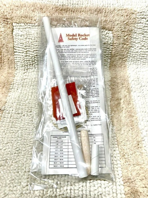 Semroc THUNDERBEE Flying Model Rocket Kit No. KA-1 Made In USA
