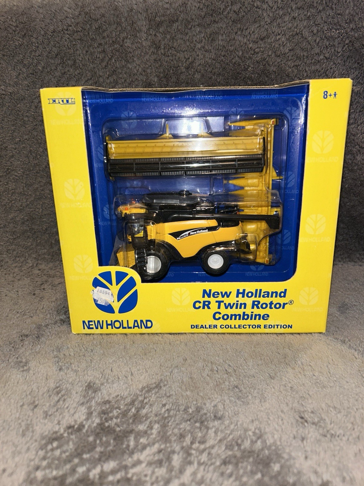 1/64 New Holland CR970 Collector Edition Twin Rotor Combine