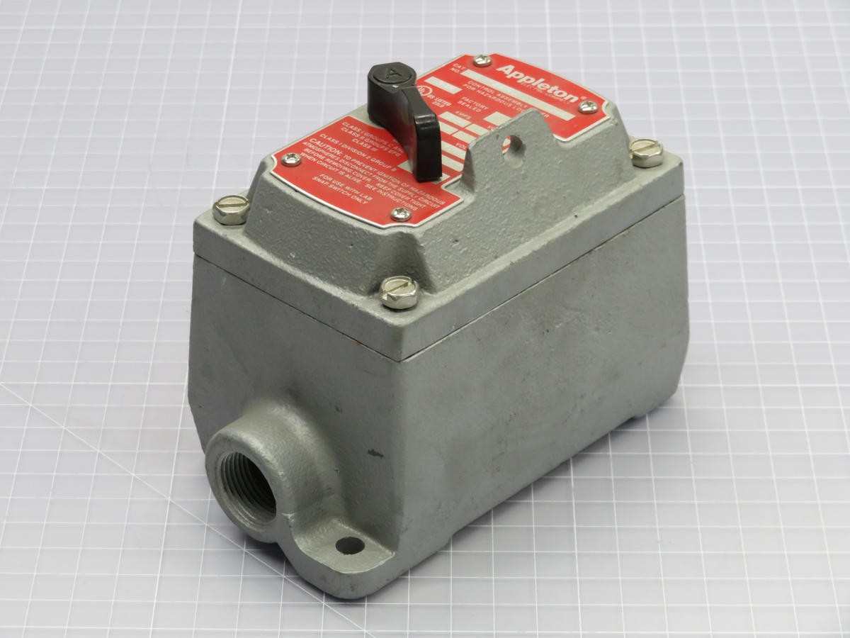 APPLETON EDSF23WQ SEALED TUMBLER SWITCH CONTROL STATION OTHER SWITCH T213052