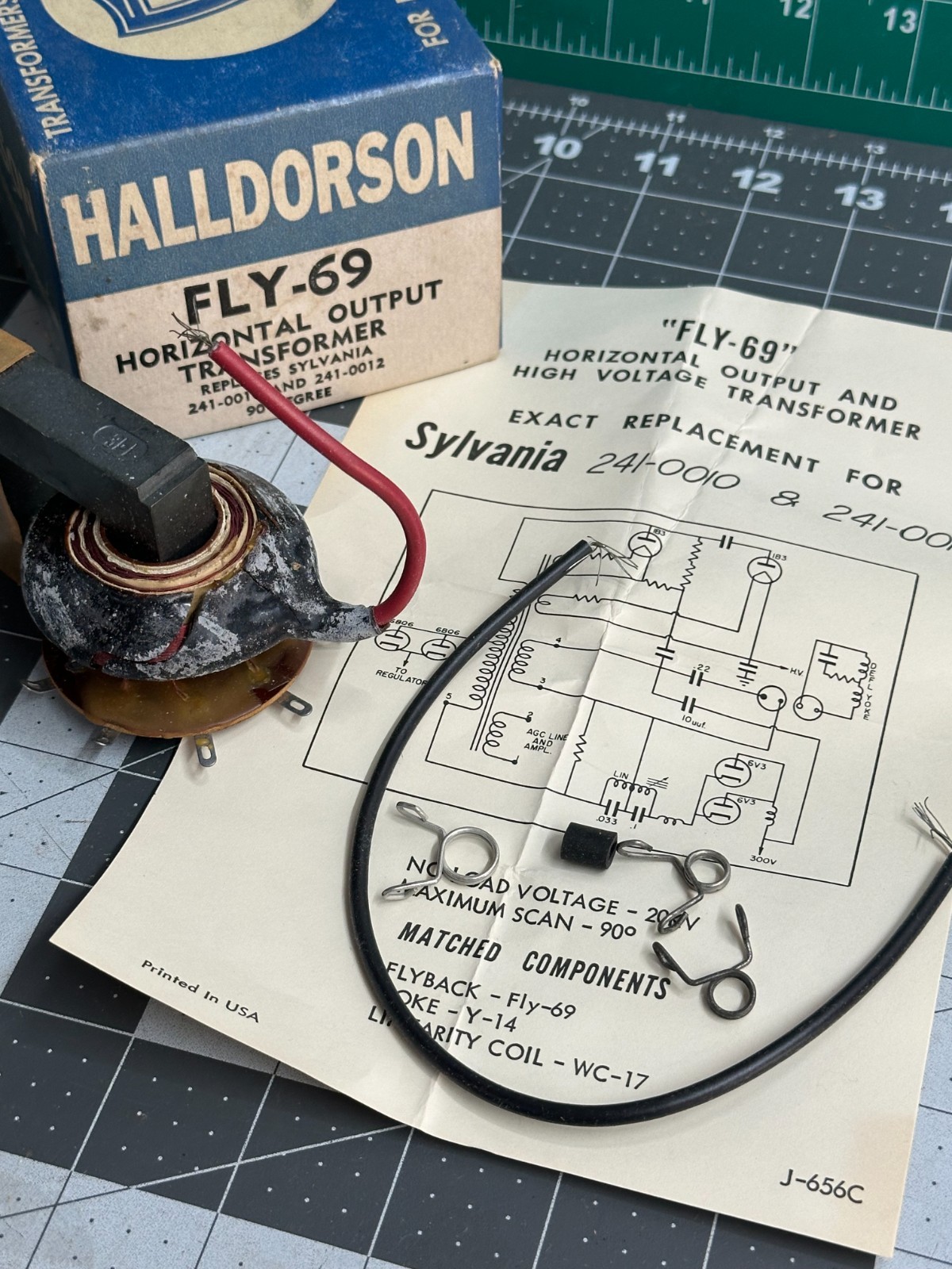 NOS Halldorson FLY-69 Transformer Horizontal Output Sylvania 241-0012 241-0010