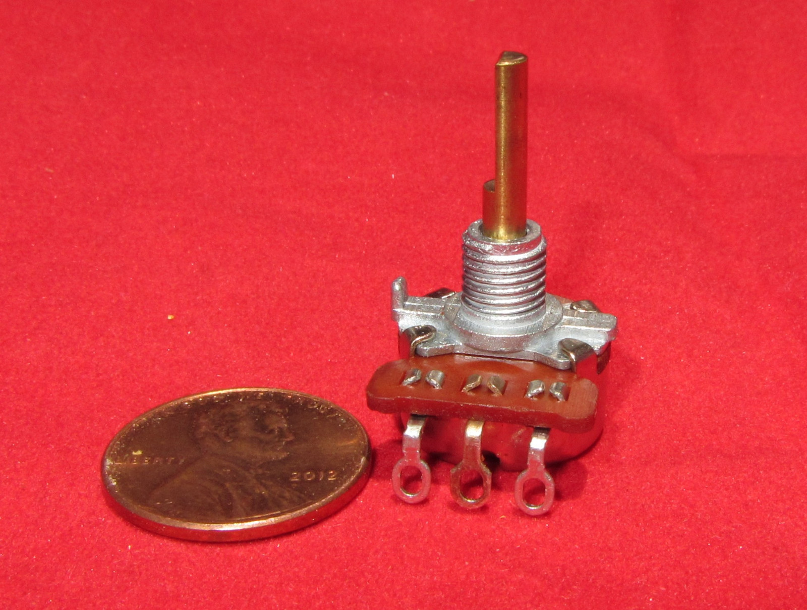 Mini 1K OHM Linear Taper Potentiometer - Solder Terminals - B1K Miniature Pot BX