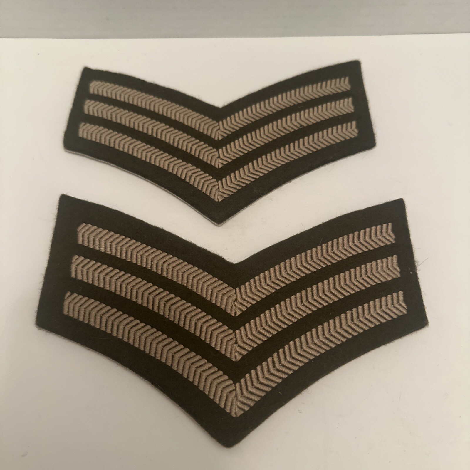 No. 2 Dress Abz. Sergeant, Pair, Guards Division, 3-Angle