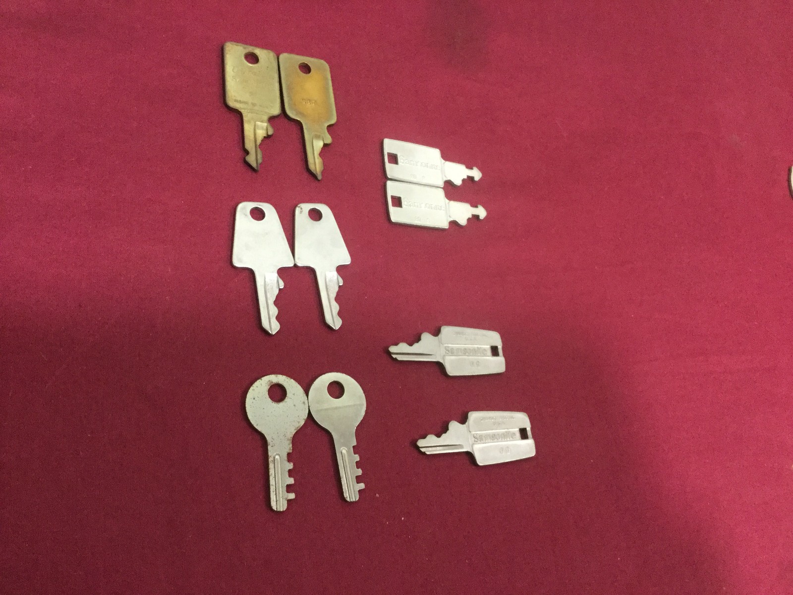 Samsonite luggage keys; pre-cut, set of 10- locksmith