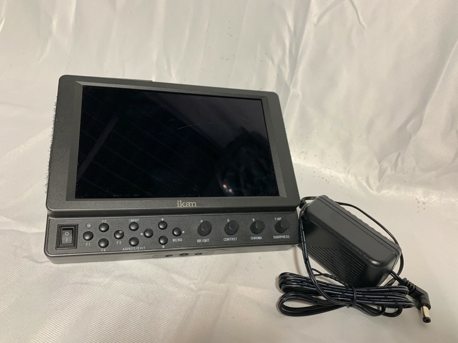 IKAN VK7i Monitor 7” LCD/SONY BP BATT/POWER ADAPTER.VERY GOOD CONDITIONS