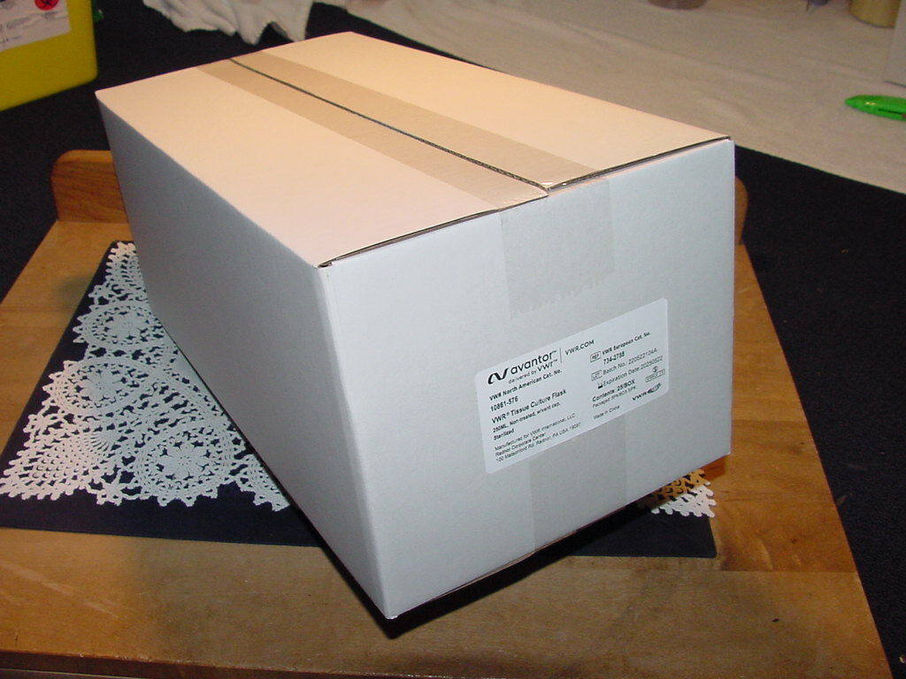 VWR 10861-576, Tissue Culture Flasks, Non-Treated, Sterilized, Box of 25 SEALED!
