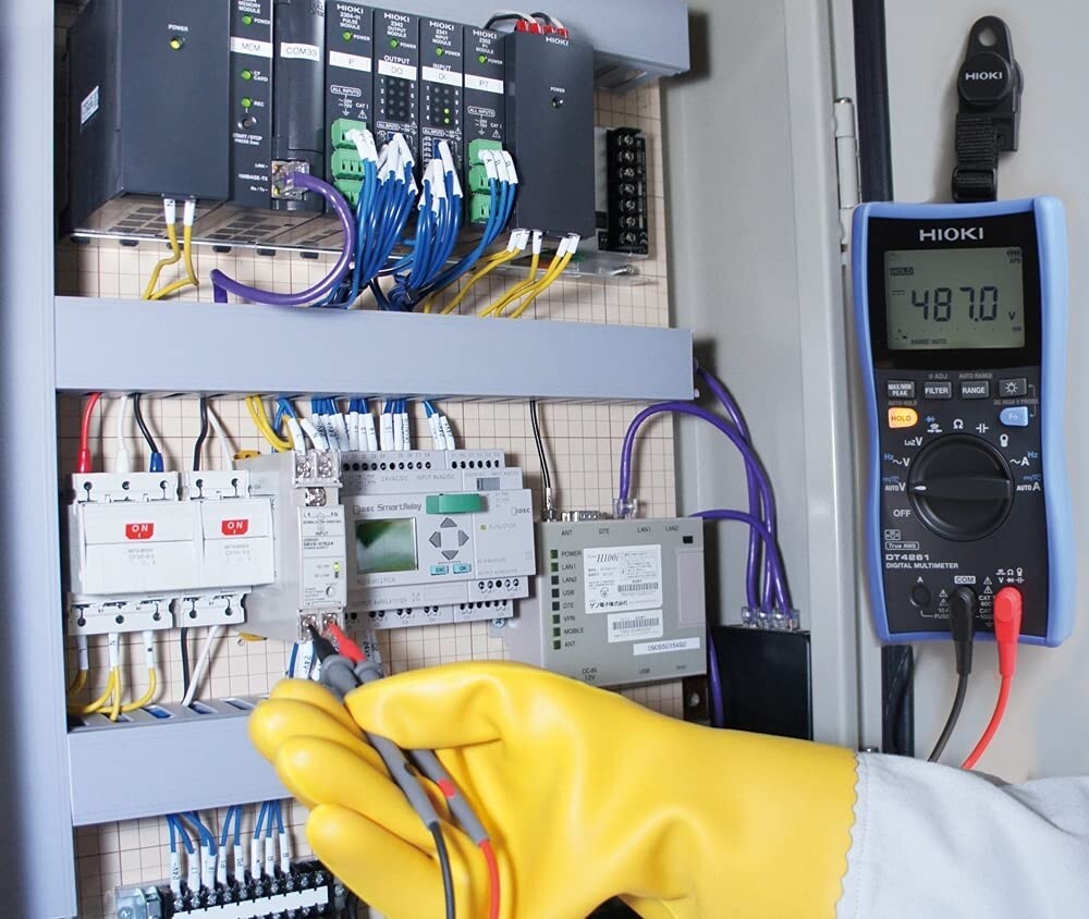 HIOKI DIGITAL MULTIMETER DT4261