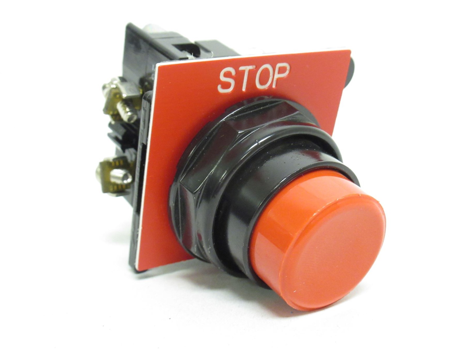 230945 New-No Box; Cutler-Hammer 10250T31R-POP Red Push Button W/Legend Plate