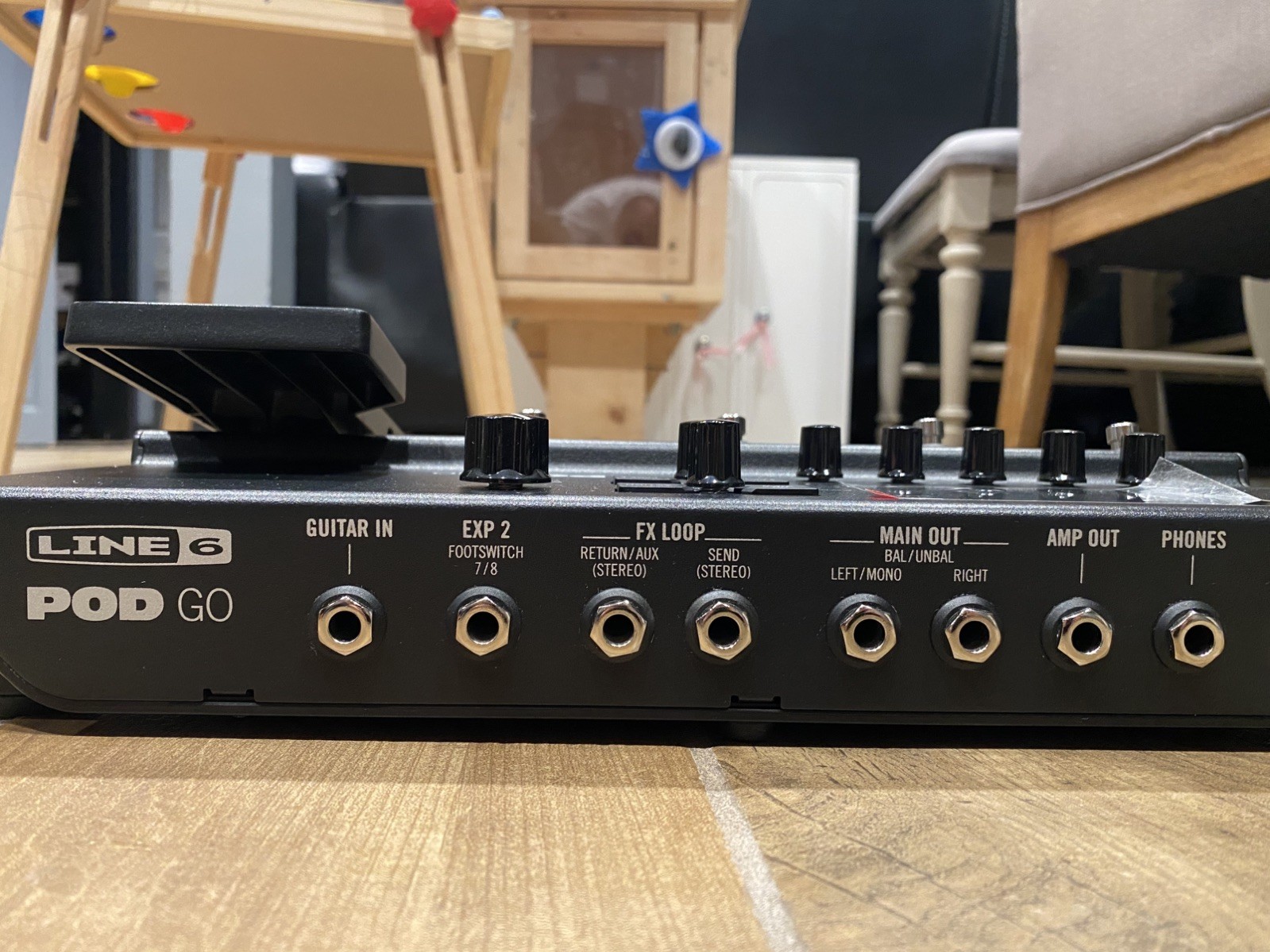 Line 6 POD Go Guitar Multi-Effects Pedal (With Power adapter)