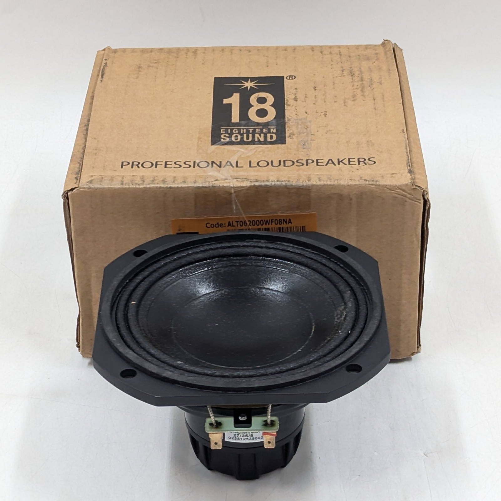 Eighteen Sound 6NTLW2000 6" 8Ohms 320W Speaker | Black
