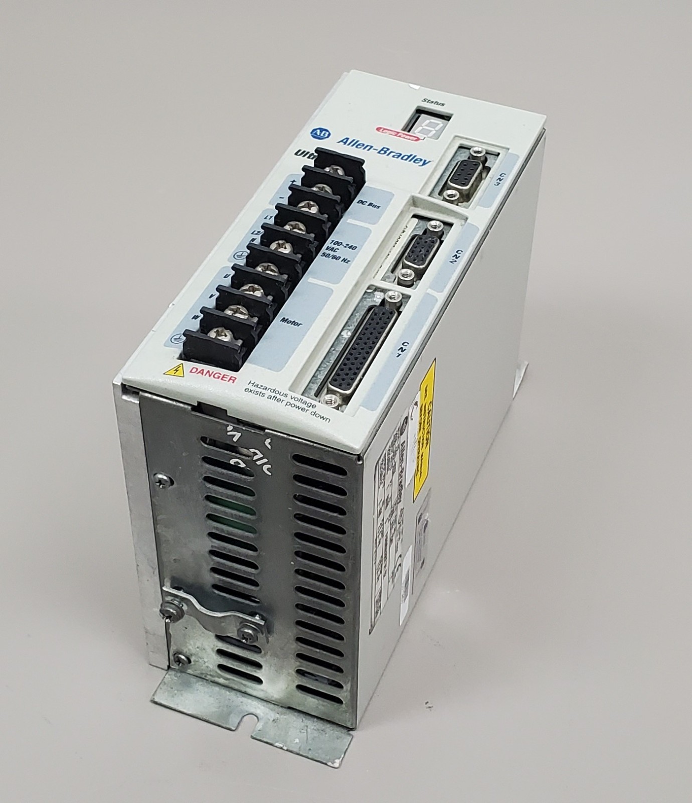 Allen bradley Ultra3000i servo drives PARTS ONLY 2098-DSD-005X