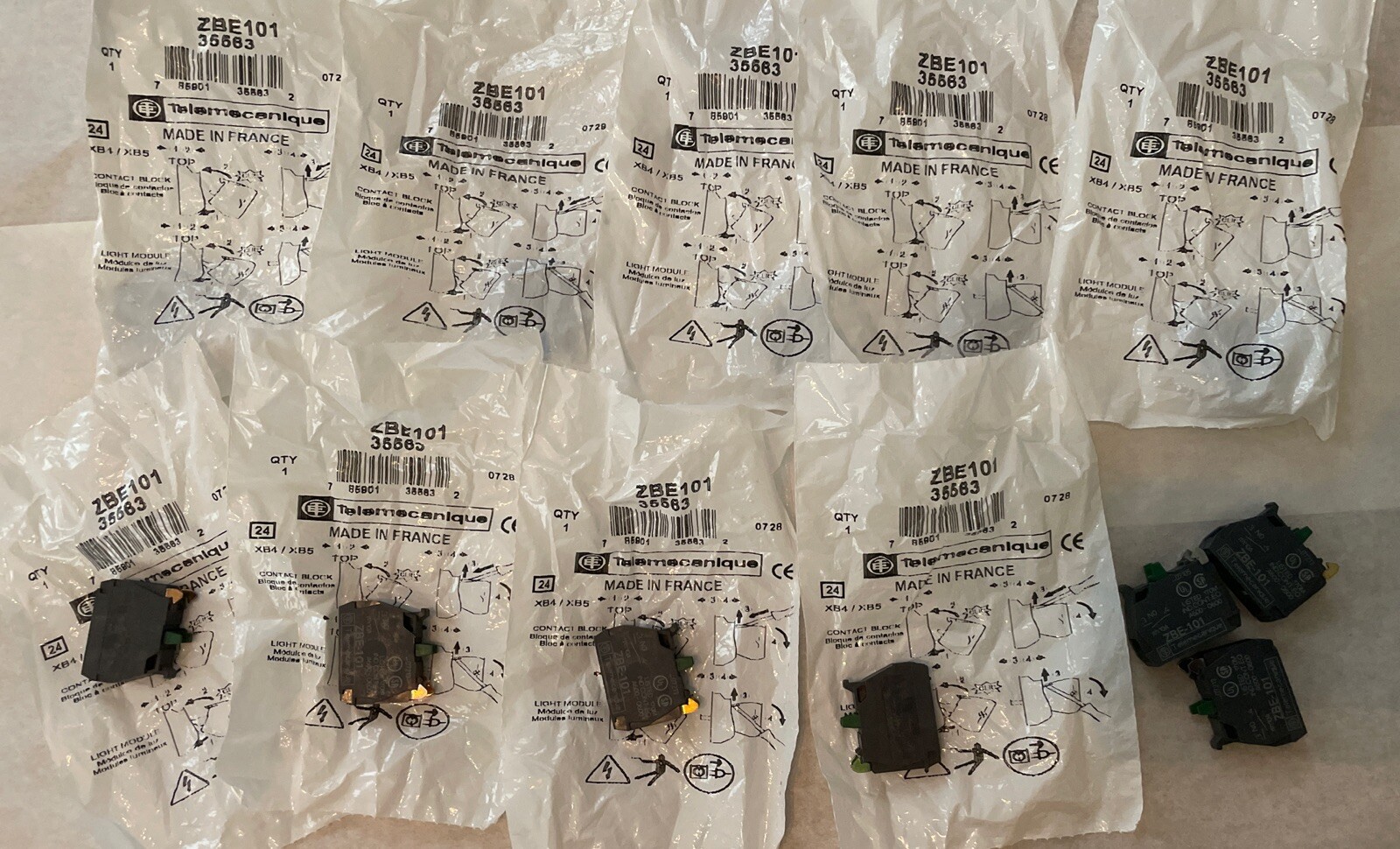 Lot of 12 Pcs. New Telemecanique ZBE101 ZBE-101 Contact Blocks N.O.
