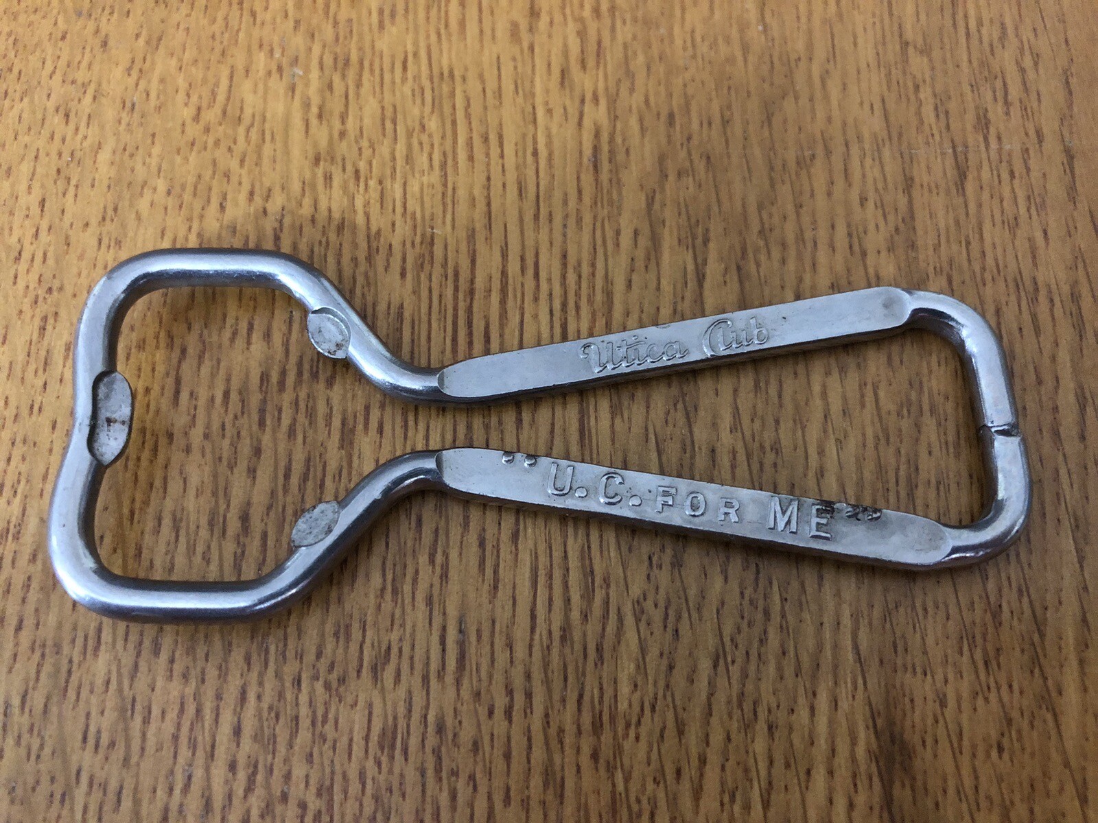 VINTAGE ULTRA CLUB ADVERTISING BEER BOTTLE OPENER UC FOR ME