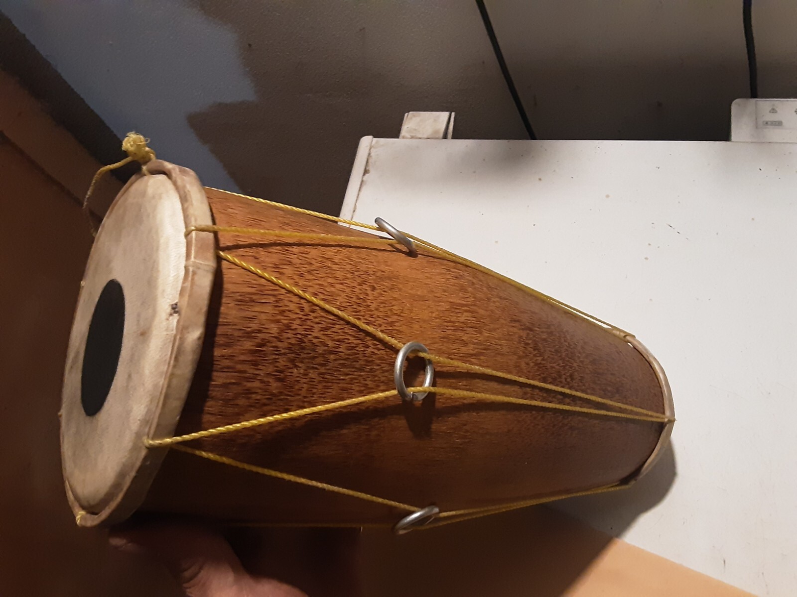 DJEMBE DRUM FROM WEST AFRICA IN EXCELLENT CONDITION HEIGHT 32 CM DIAM