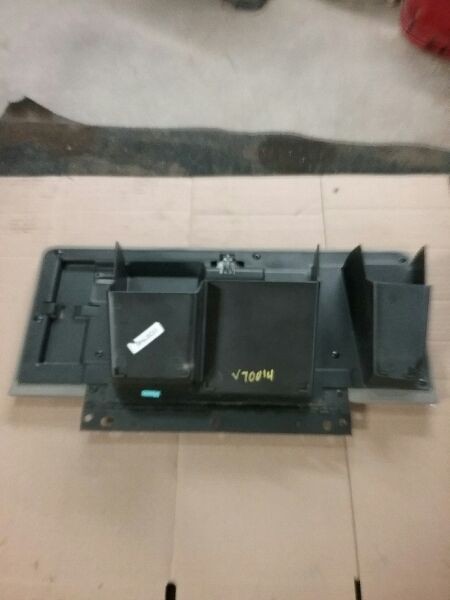SILVRDO25 2006 Glove Box 1175428