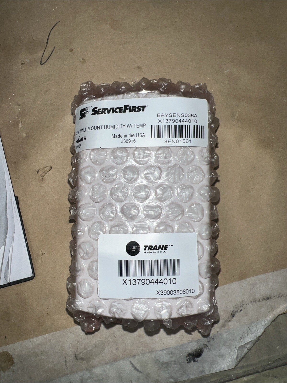 Trane X13790444010 3% Wall Mount Humidity w/ Temp BAYSENS036A SEN01561