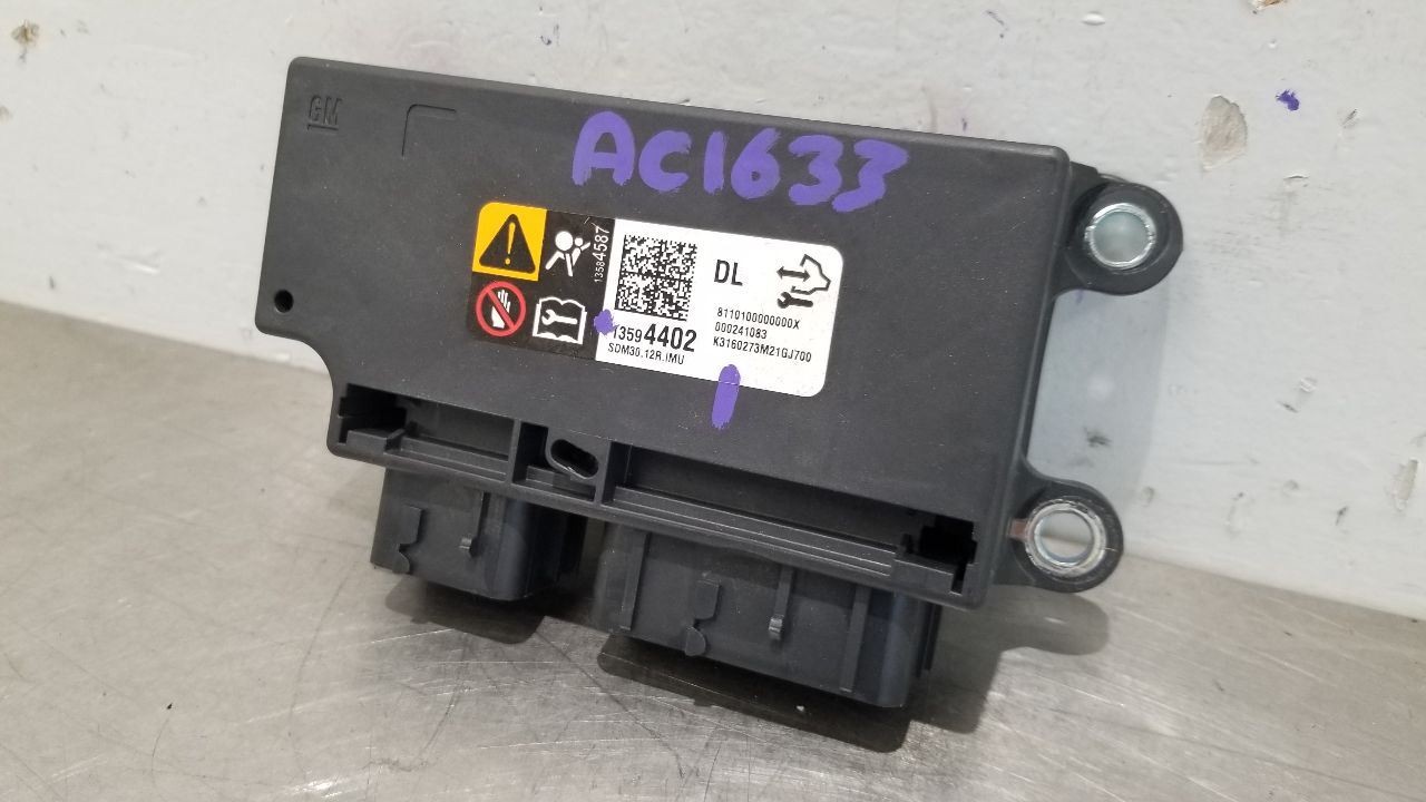 16 CHEVY SILVERADO 2500 SRS BAG MODULE 13594402