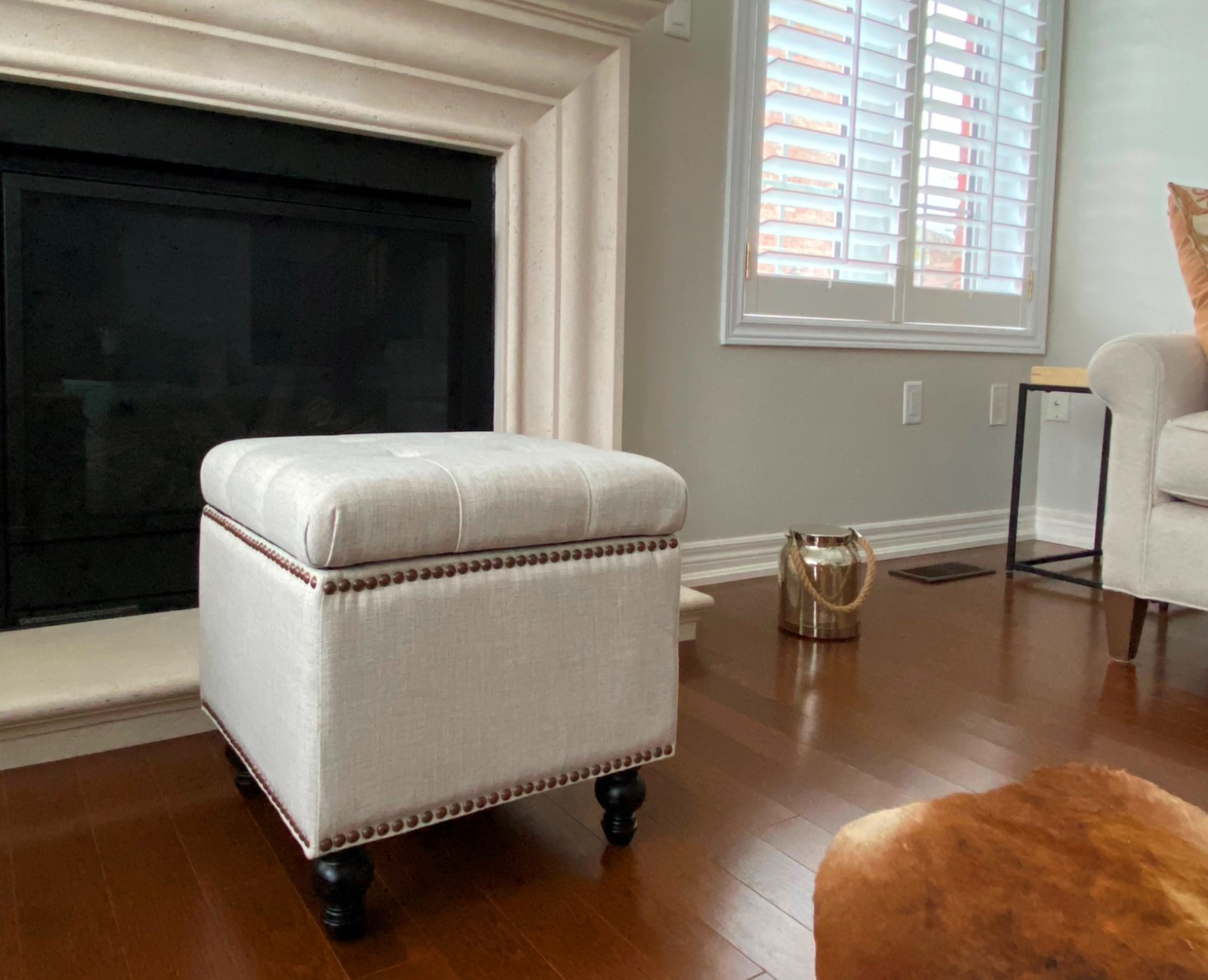 SEAT4U 17" Beckenham Cube Storage Ottoman in Off-White Fabric