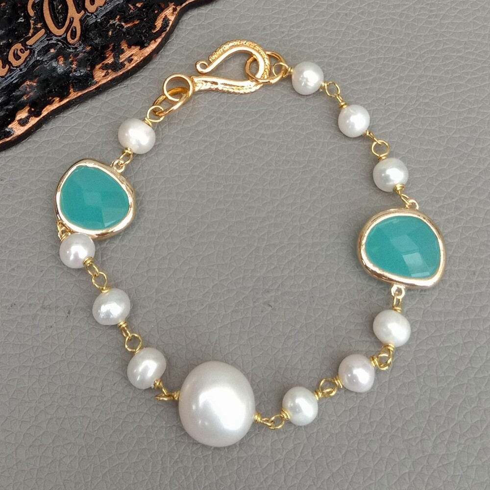 White Baroque Pearl Blue Crystal Bracelet 8''