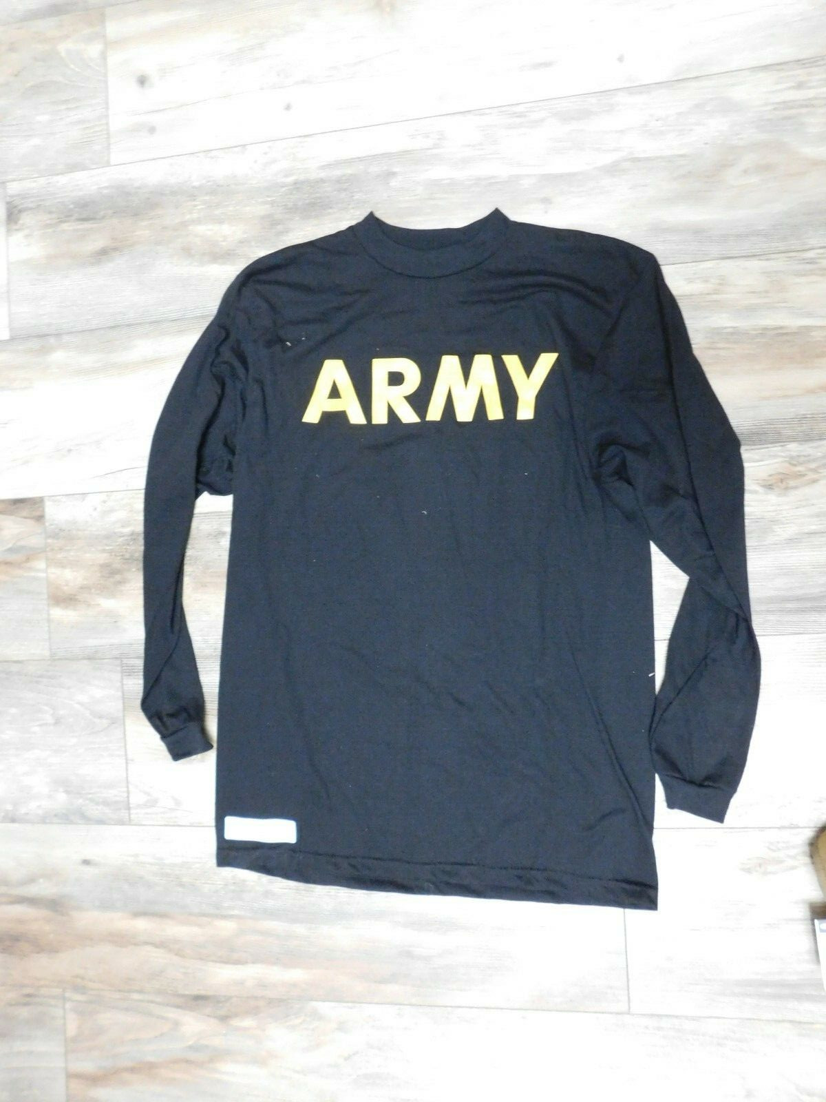 US ARMY APFU  PT LONG  SLEEVE SHIRT SIZE SMALL