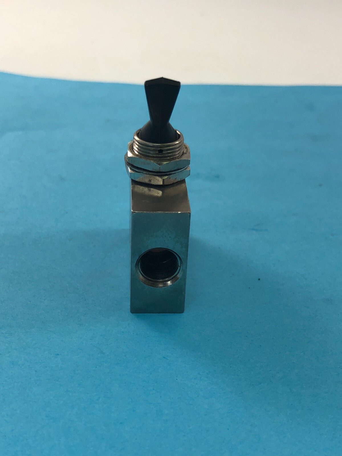 Norgren/Pneumadyne CO40501 Valves: 1/8"npt fully Ported 3-way NC 0405 01 JF