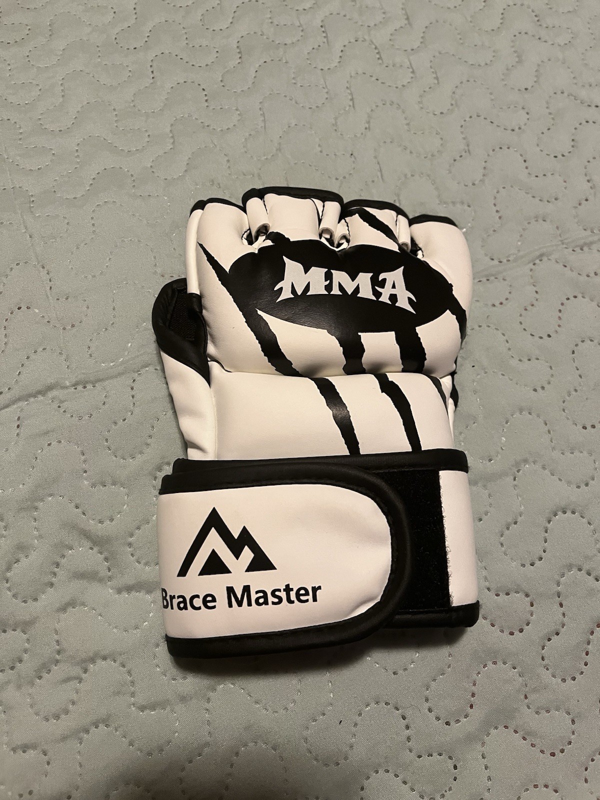MMA Brace Master Right Hand Replacement Gloves Size Medium Color White