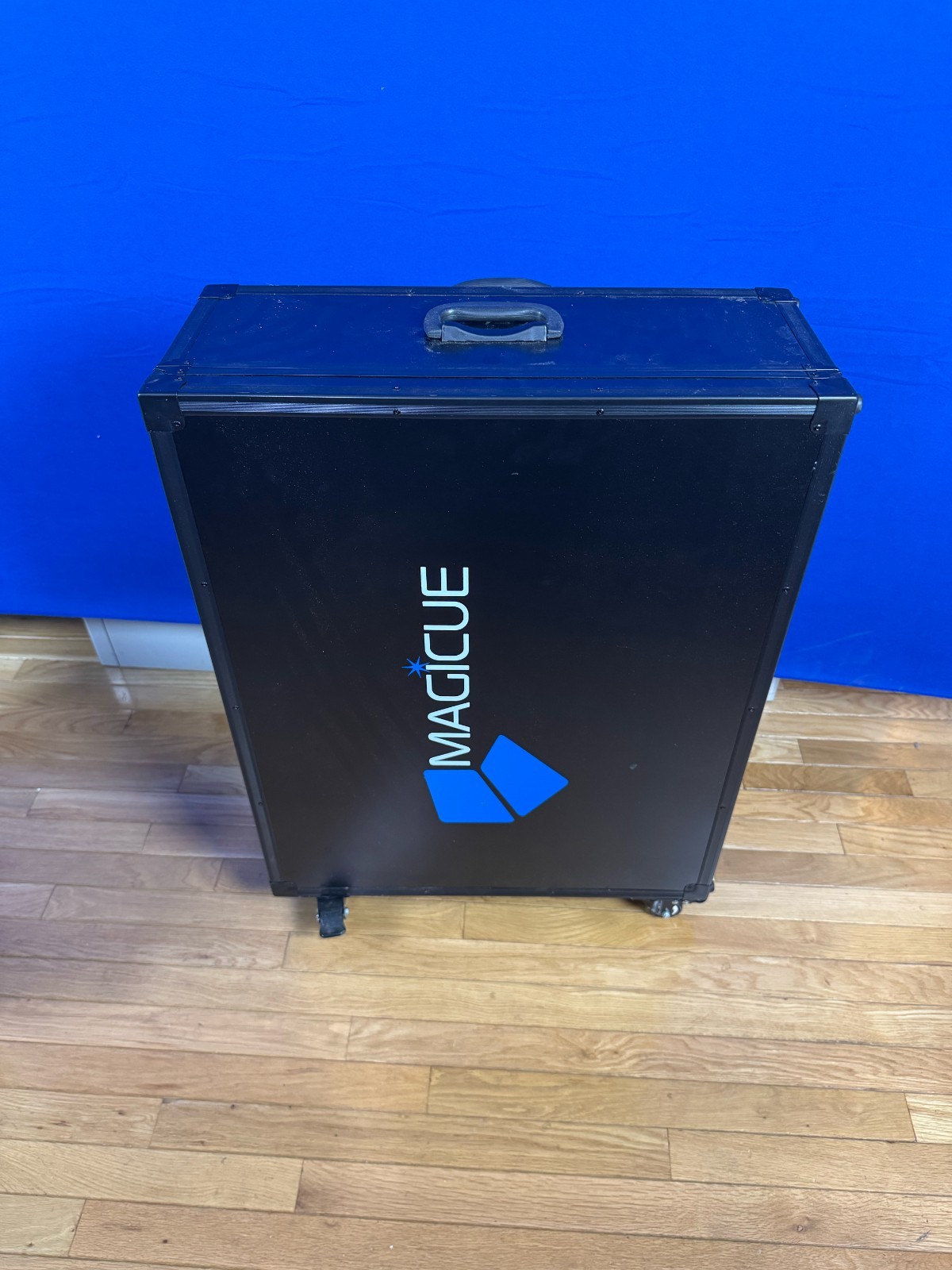MagiCue Studio 17" Teleprompter with Hard Case