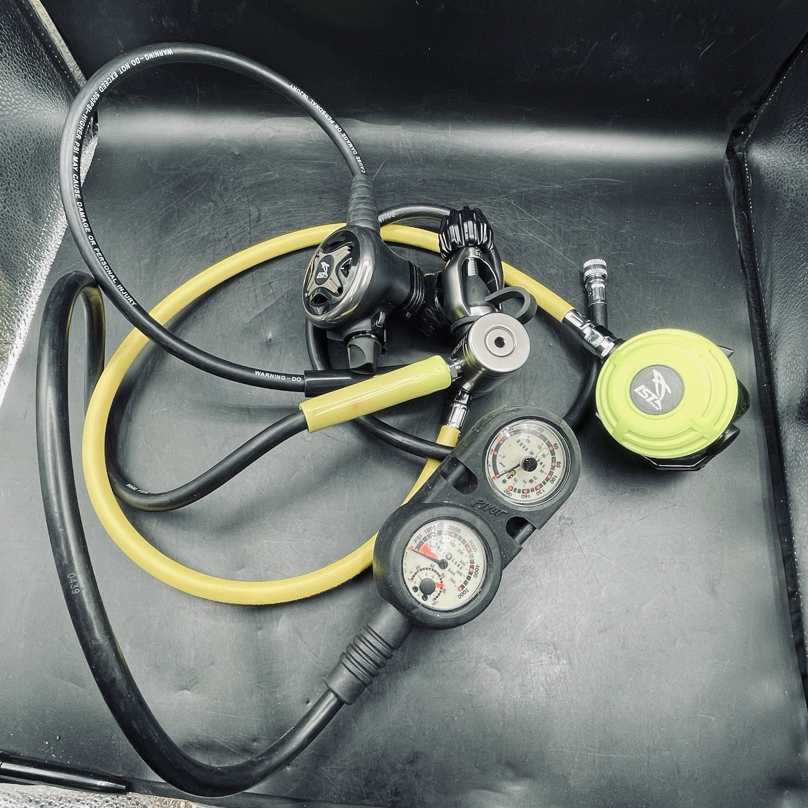 Scuba Diving Octopus W/ IST Sports Proline R-860 & IST 050 Regulators New Read