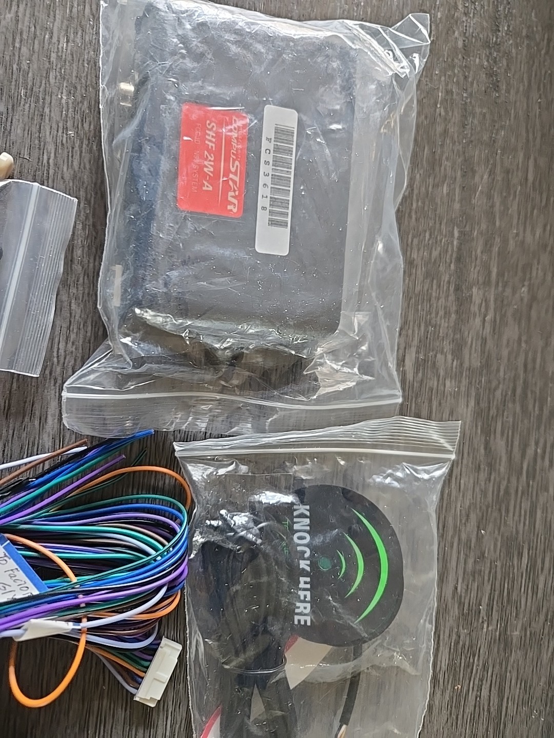 FIRSTECH COMPUSTAR SHF 2W-A REMOTE START/ALARM FUNC ALL THAT'S SHOWN, UNTESTED