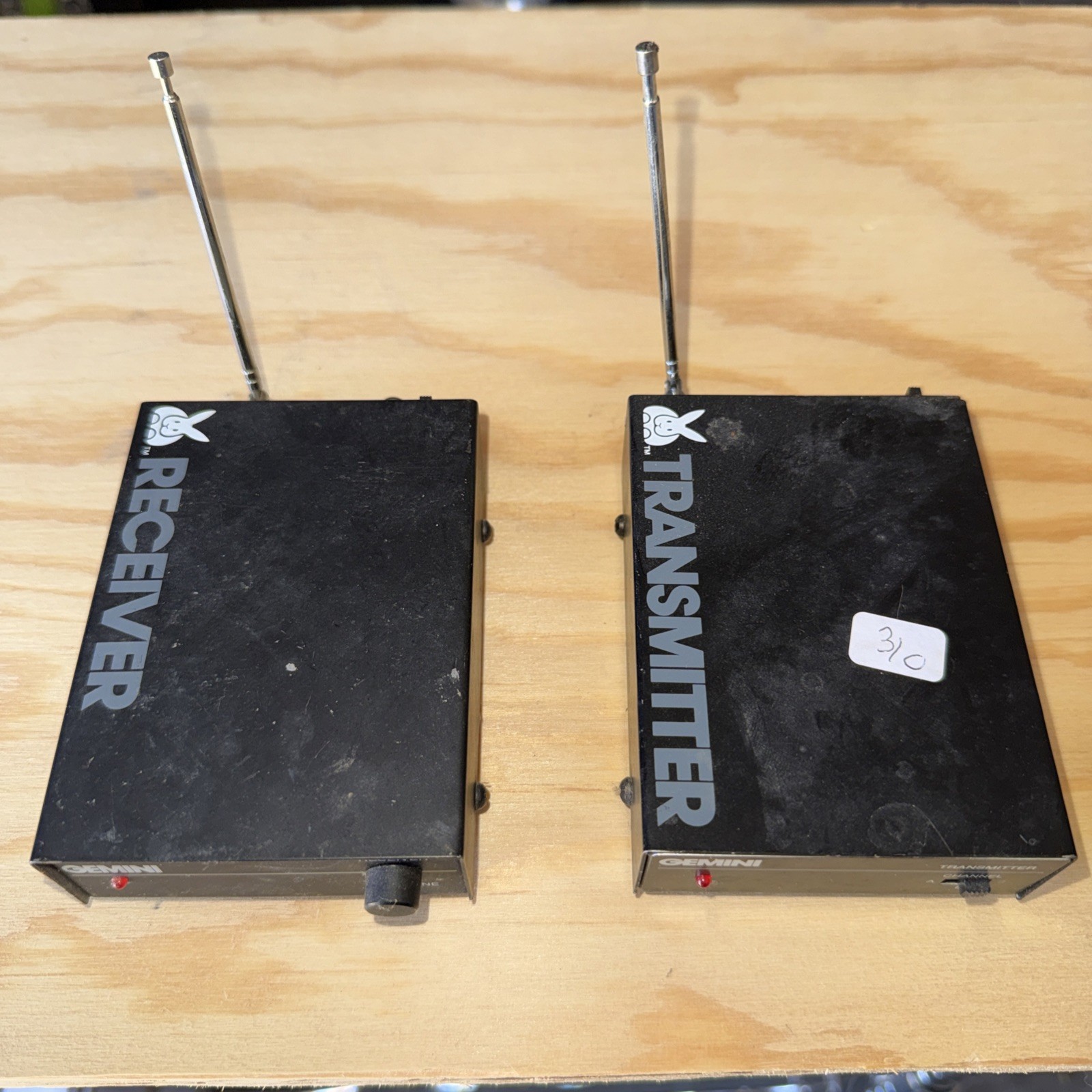 Gemini Rabbit Vcr Transmitter and Receiver Use only With Gemini Rabbit Dc Power
