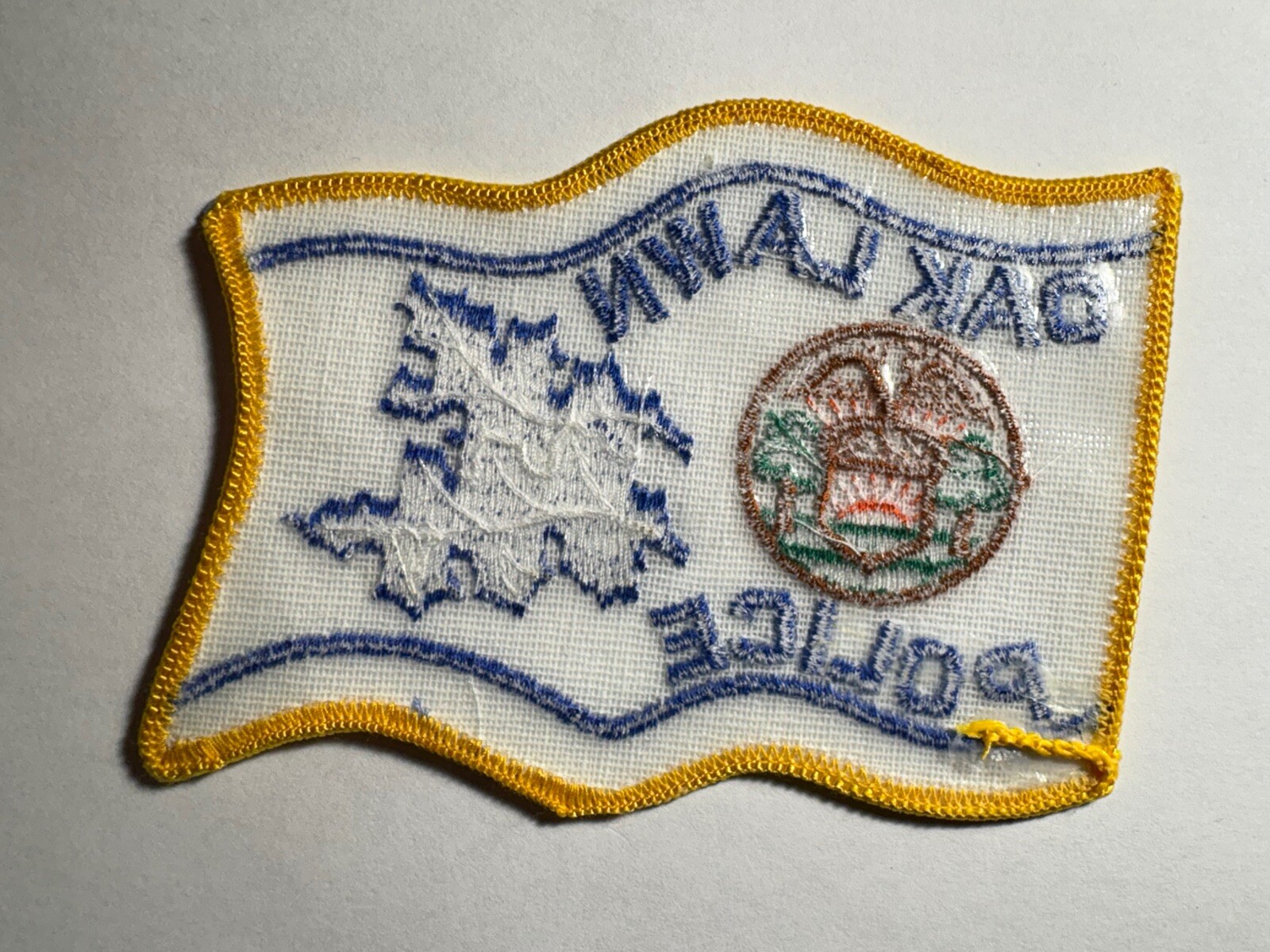 Oak Lawn Illinois Police Patch ~ Yellow Edging