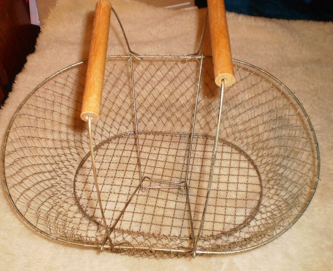 Oval copper Wire Basket collapsible with Wooden Handles