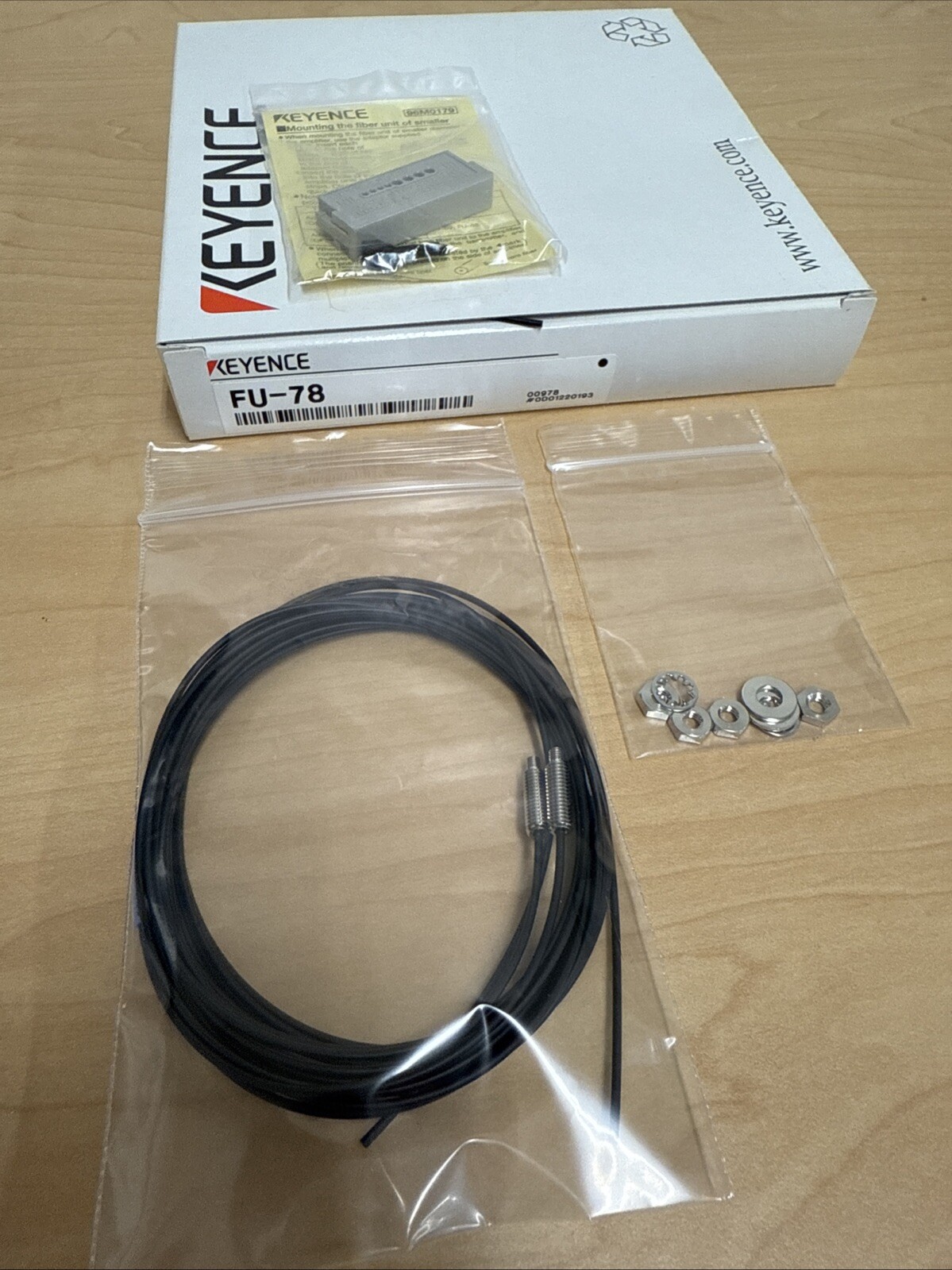 NEW! Keyence FU-78 Digital Fiber Optic Sensor Fiber Unit