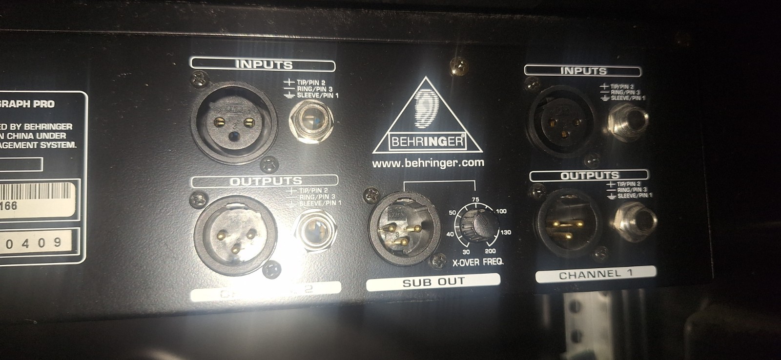 Behringer Ultragraph Pro 31-Band Graphic Equalizer FBQ3102 ( read description)