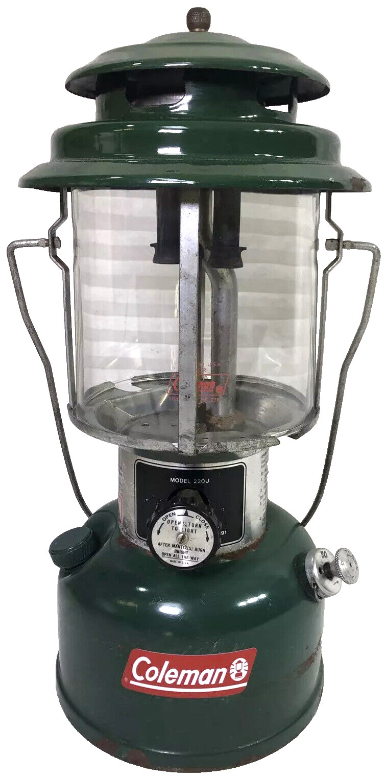 Coleman Model 220J Vintage 2 Mantle Camping Lantern In Box 05/77