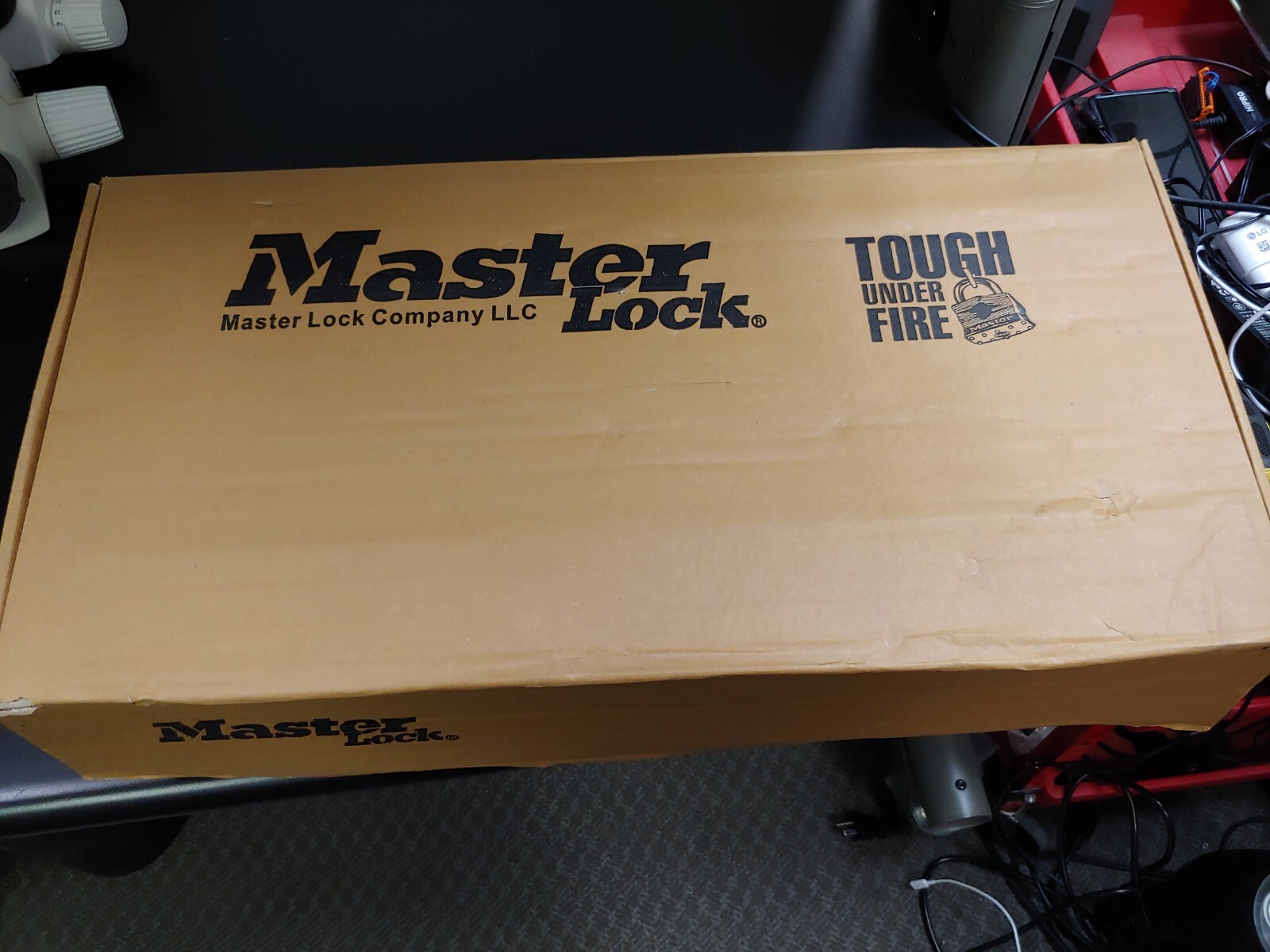 MASTER LOCK Safety Series Model 1800 Lockout Wall Station