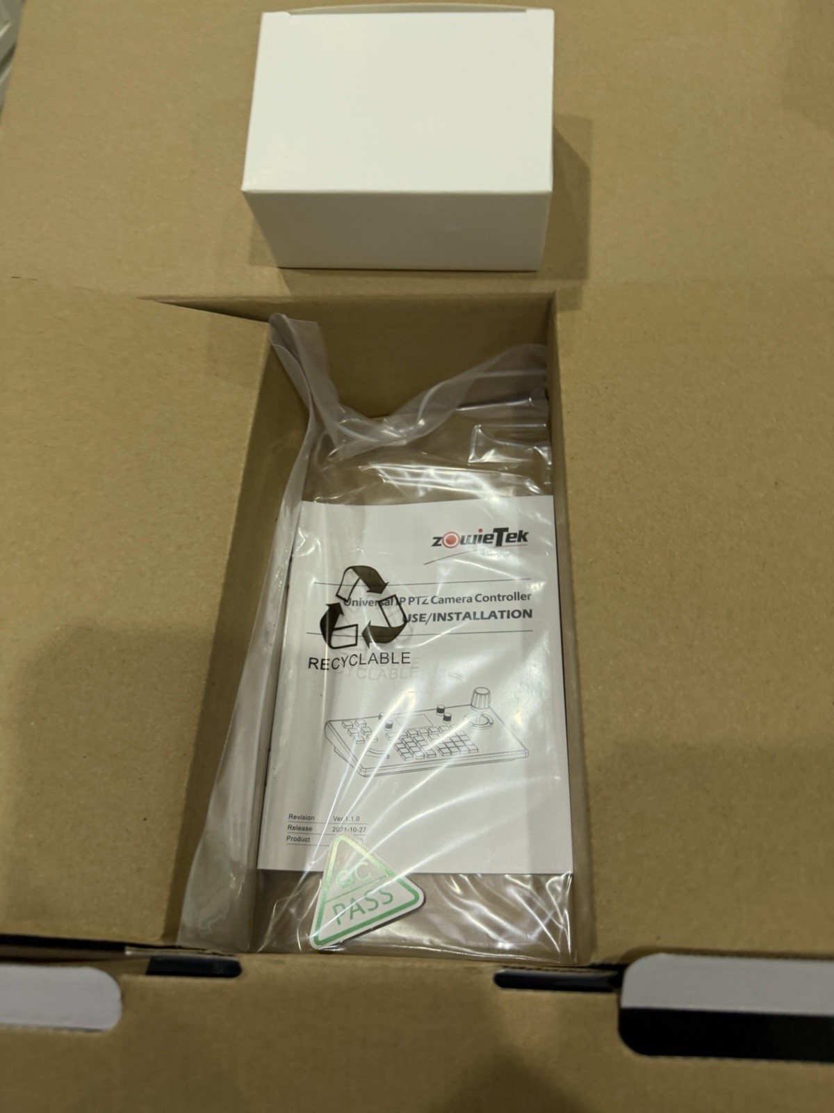 ZowieTek Universal IP PTZ Camera Controller Keyboard 3D Joystick 90950-221 NEW