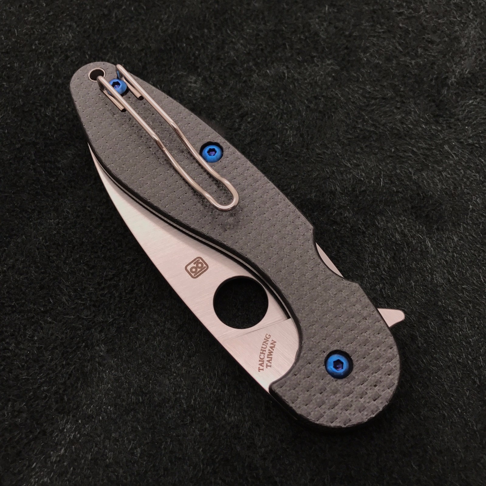 Spyderco Sliverax ~ (6) Hex Screw Set ~ Titanium blue (No Knife) C228CFP