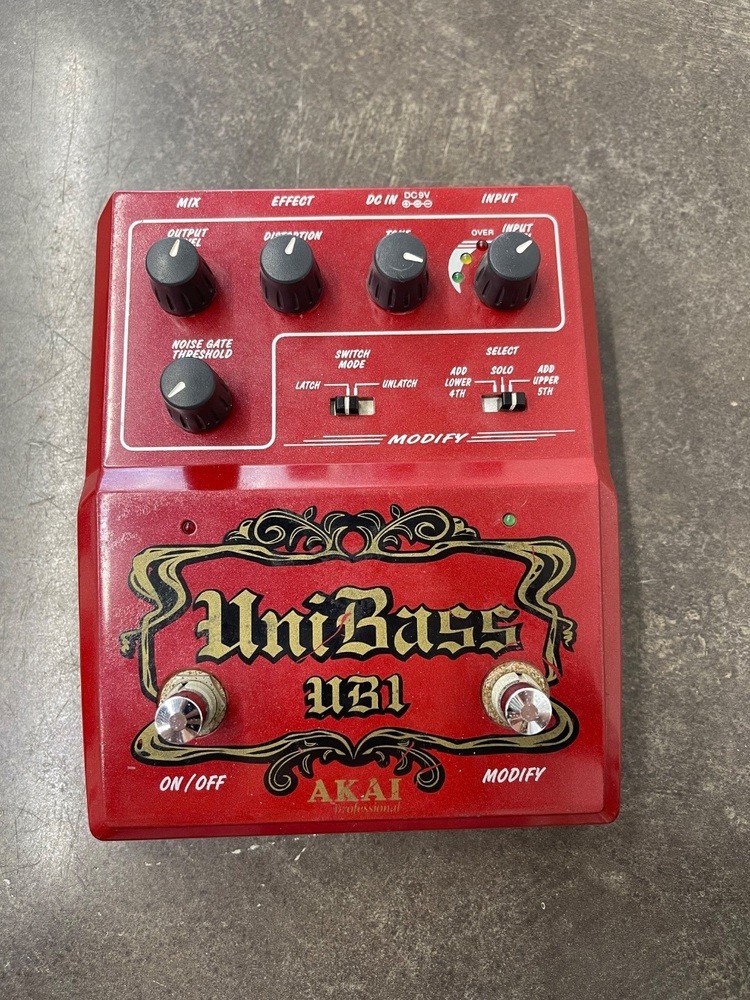 Akai UB1 UniBass Pedal – Harmonized Bass Distortion