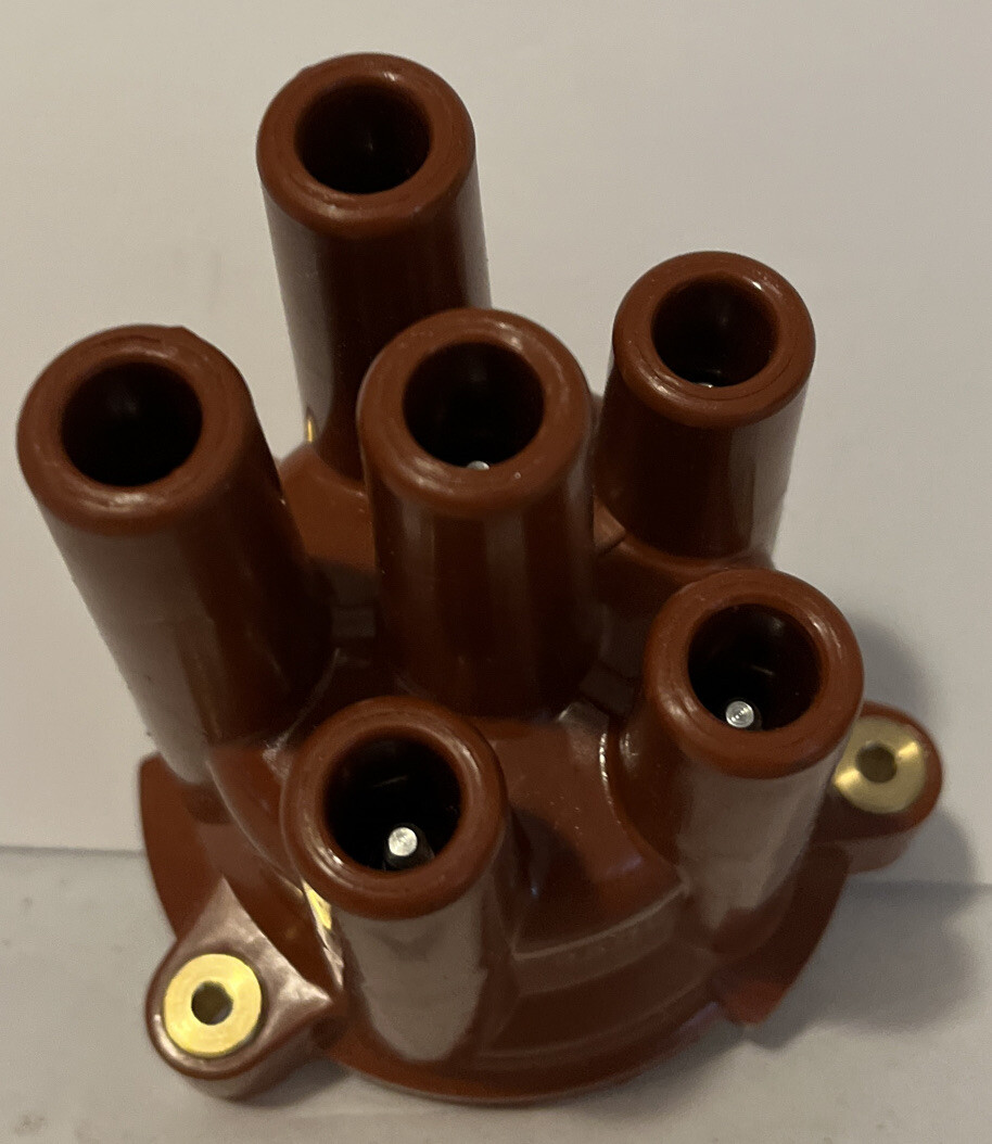 BERU Distributor Cap VK 440 (0 330 920 340)