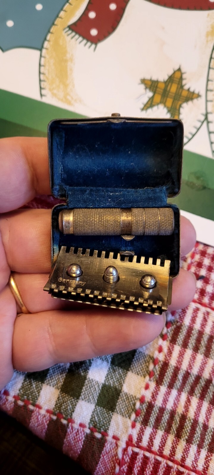 German Portable Razor Kit Ww2