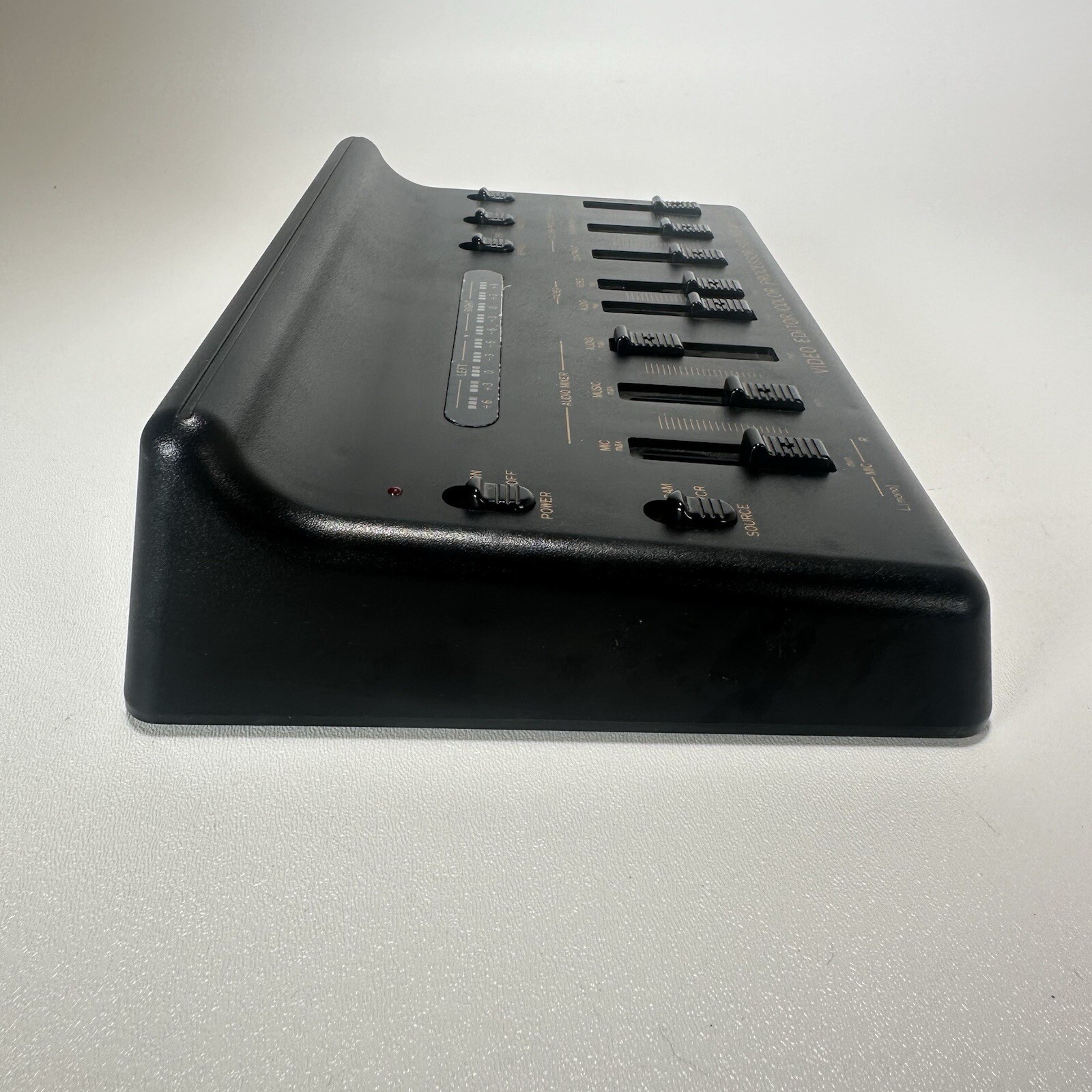 Vidpro StudioPro XT-5 Color Processor - Video Editor - Sound Mixer, Model Da-7