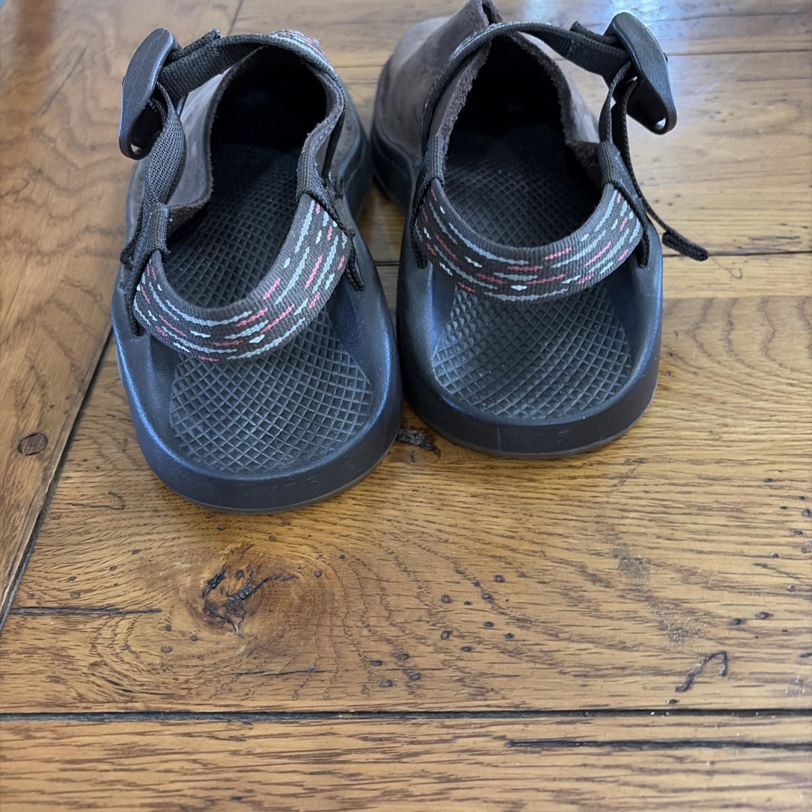 Chaco ToeCoop hiking clogs Women’s 7.5