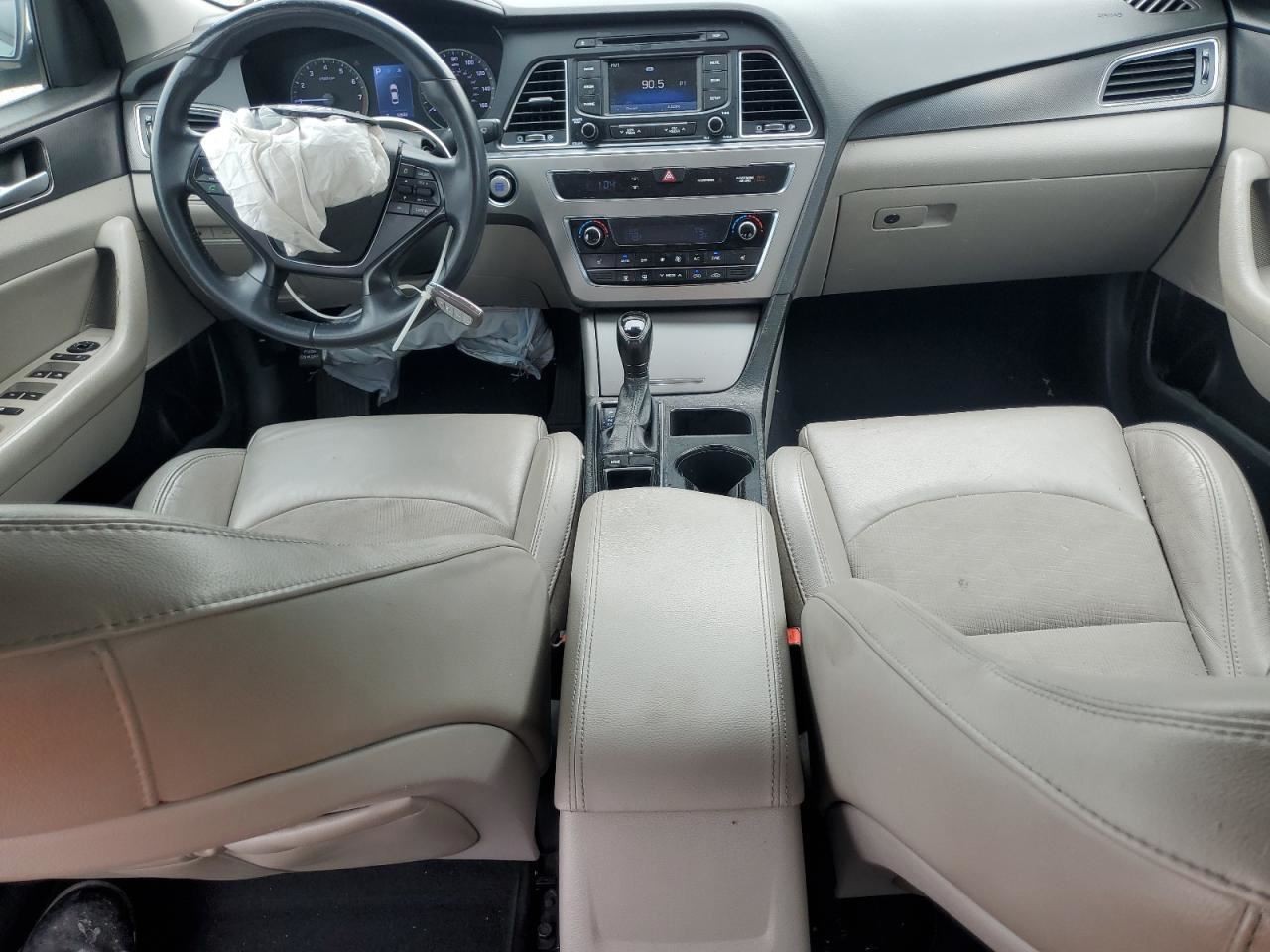 SONATA 2015 Glove Box 4721044
