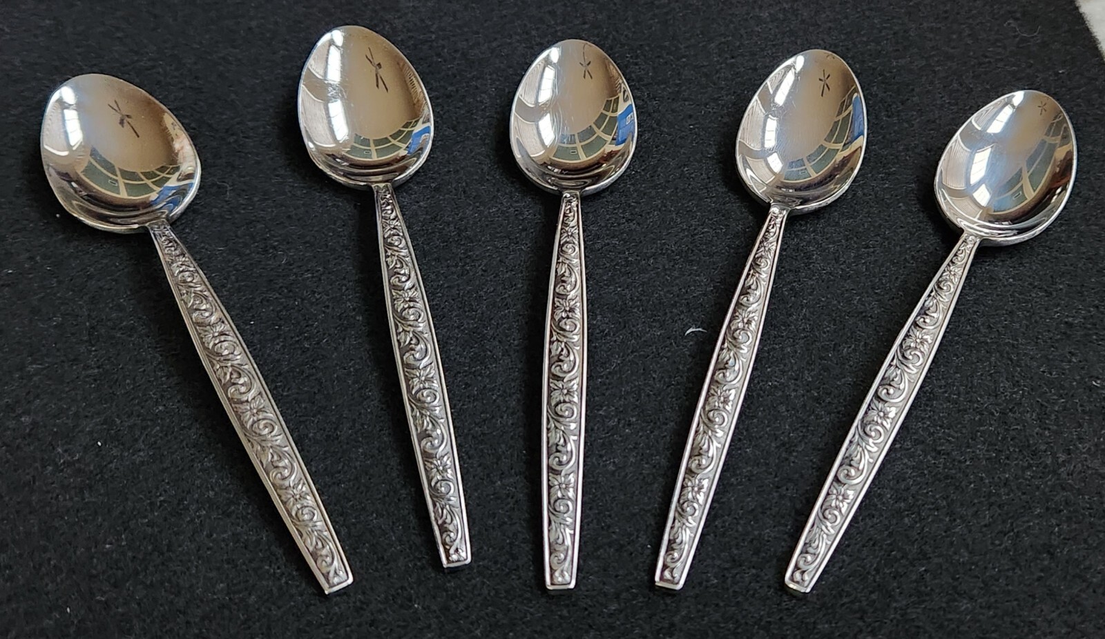 INTERNATIONAL DI LIDO Deluxe Stainless SET (5) TEASPOONS Textured Flatware