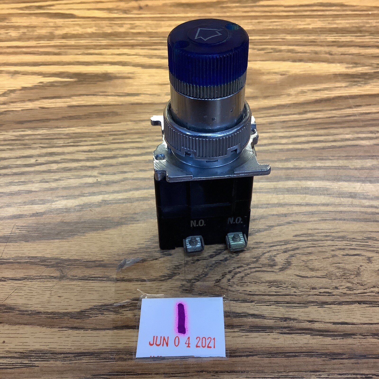 Cutler Hammer 10250T Blue Arrow 3 Pos Selector Switch Knob