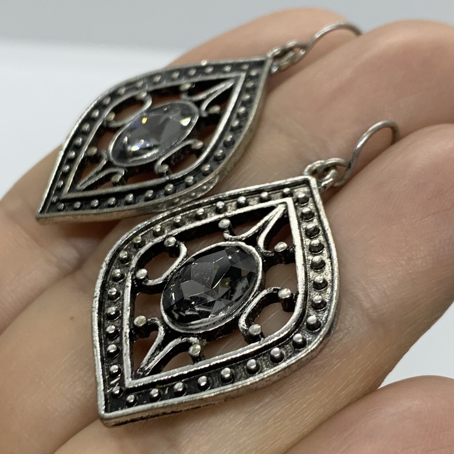 VTG GRAY RHINESTONE SILVER OPENWORK DANGLE EARRINGS HOOK 1.75”