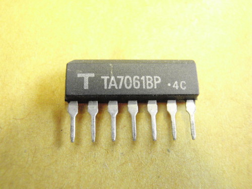 IC BAUSTEIN TA7061BP 17200-126